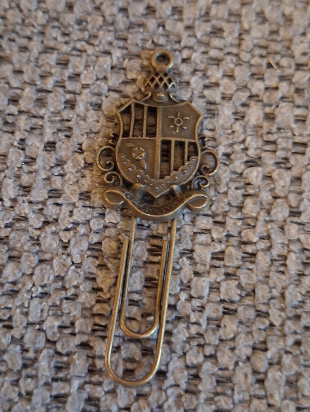 Antique Brass Shield Bookmark Clip - Gold Tone